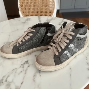 Brand new never worn, glittery Piranha sneakers!!